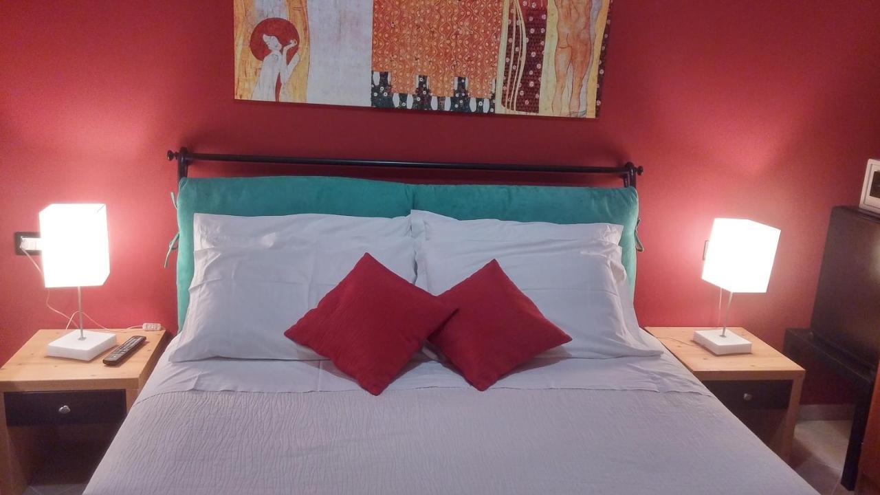 Bed and Breakfast La Casa Del Melograno Санта-Венерина Экстерьер фото